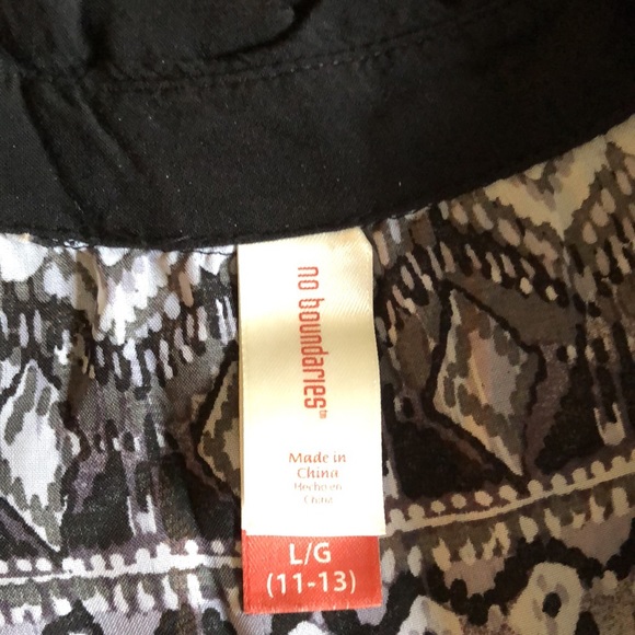 Women’s dress - Picture 3 of 3